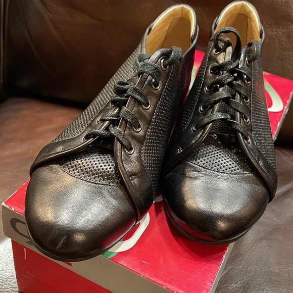 Gode | Shoes | Gode Plus Calfskin Perforated Leather Lace Up Shoes ...